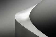 Platz1 Monatsthema Minimalistische Fotografie: Franjo Hartmann. Bildtitel Kurvenlage