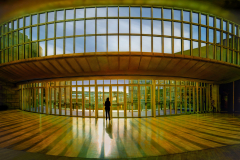 Platz 1 des Monatsthemas Innen/Außen: Franjo Hartmann: Im Foyer
