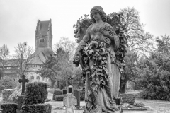 Platz 8 Monatsthema Gotteshaus und Friedhof: Sabine Neudorf