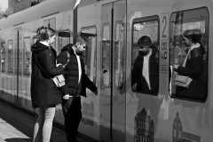 Platz 14 Monatsthema Kleine Szenen am/im Bahnhof: Anette Lefev