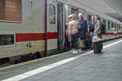 Platz 14 Monatsthema Kleine Szenen am/im Bahnhof: Gerhard Stoefer