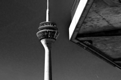 Franjo Hartmann: Ein Turm 12 Bilder